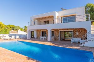 Bazén v ubytovaní Casa Once Moraira alebo v jeho blízkosti