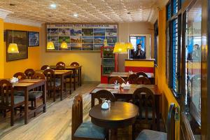 Restoran atau tempat lain untuk makan di Khangsar Home