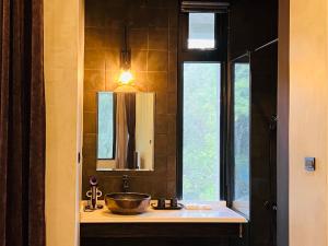 Koupelna v ubytování Zephyr Homestay