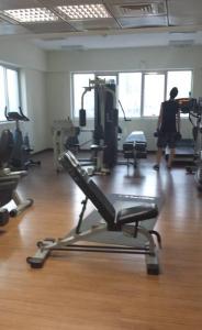 Fitness centrum a/nebo fitness zařízení v ubytování Perfect location in Marina View of Marina and City