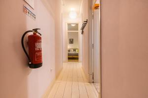 Fotografie z fotogalerie ubytování 3BDR Mouraria Apartment by LovelyStay v Lisabonu