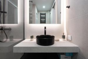 Kúpeľňa v ubytovaní Deluxe 4 Bedrooms Apartment in Athens Center