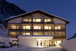 Valschena Appartements talvel