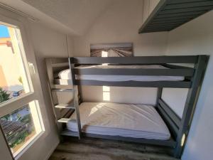 Posteľ alebo postele v izbe v ubytovaní Bellyenmer Gruissan + 37 fotografií