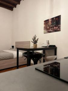 A bed or beds in a room at Central Cathedral Apartment