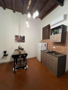 A kitchen or kitchenette at Central Cathedral Apartment