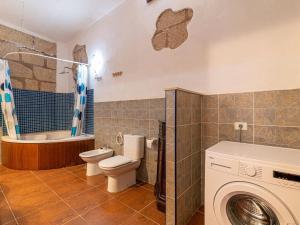 Ένα μπάνιο στο Finca Los Blanquitos Amazing with 3,000 m2 of land +28 φωτογραφίες