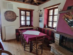 Posezení v ubytování Elafotopos Hotel + 17 fotografií