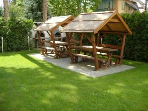 Vonkajšia záhrada v ubytovaní Mandy apartman Siófok