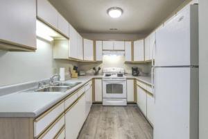 Küche/Küchenzeile in der Unterkunft Modern 2 bedroom home in Kingsport