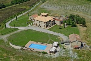 Bazén v ubytování Agriturismo Ragoncino nebo v jeho okolí