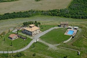 Bazén v ubytování Agriturismo Ragoncino nebo v jeho okolí