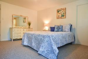 Katil atau katil-katil dalam bilik di Relax & Feel At Home During Your Pittsburgh Stay