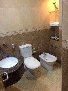 Et bad på Doha Dynasty Hotel