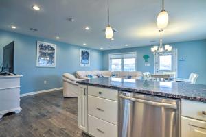 Φωτογραφία από το άλμπουμ του Walkable Seaside Heights Apt Near Beaches! σε Seaside Heights