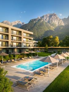 Ein allgemeiner Bergblick oder ein Berglick von des Hotels aus