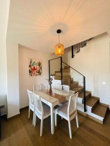 Posedenie v ubytovaní Tríplex Cruz del Mar Beach, Apartamentos Living Sur