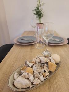 Jedlo v apartmáne alebo blízkom okolí + 11 fotografií