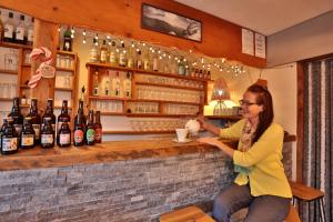 Nápoje v ubytování Hôtel Restaurant Gîtes Les 5 Saisons
