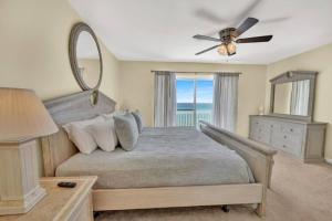 Postel nebo postele na pokoji v ubytování Sea Shadows 7