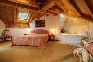 Postel nebo postele na pokoji v ubytování Walliserhof