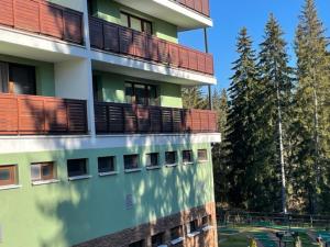 Balkón alebo terasa v ubytovaní Family apartman + 1 fotografia
