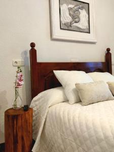 A bed or beds in a room at Casa Rural Betraunea