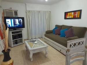 Et tv og/eller underholdning på Amplio y Centrico