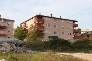 Budova, v ktorej sa apartmán nachádza