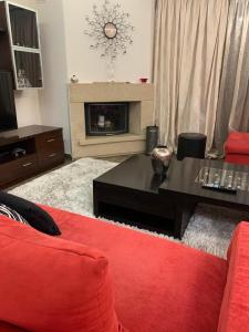 Zdjęcie z galerii obiektu Two Floor Luxurious Villa #skg w Salonikach