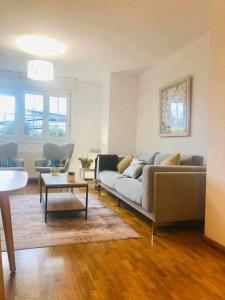 A seating area at Avenida Apartamento