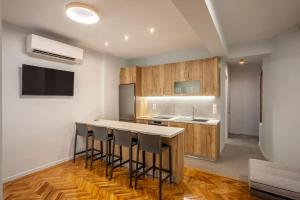 Zdjęcie z galerii obiektu Karolou Ntil- Ground floor Suite w Salonikach