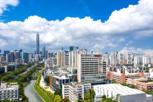 Vista generica su Shenzhen o vista sulla città dall'interno dell'aparthotel