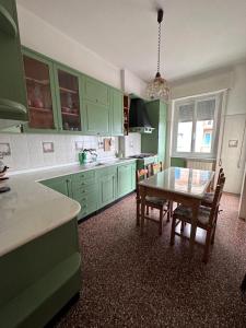Nhà bếp/bếp nhỏ tại Mare e Monti