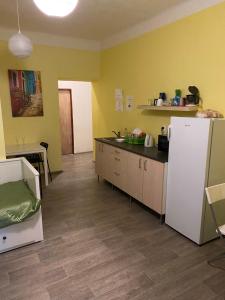 Kuchyňa alebo kuchynka v ubytovaní Easy Housing