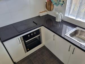 Ảnh trong thư viện ảnh của Ocean Beach Chalet 18 ở Jurien Bay