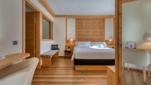 Postel nebo postele na pokoji v ubytování Maribel Hotel + 37 fotografií