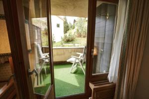 Fotografie z fotogalerie ubytování Chesa Munteratsch 1 1 2-Zimmerwohnung 409 Typ C v destinaci Silvaplana