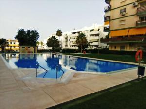The swimming pool at or close to Apartament z basenem, przy plaży