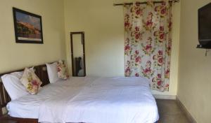 Letto o letti in una camera di Sneh Deep Guest House