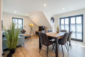 Posezení v ubytování Vista 5, mit Balkon und drei Schlafzimmern