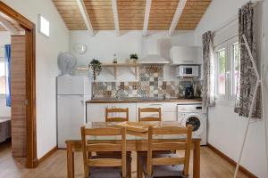 Kuchyňa alebo kuchynka v ubytovaní Casa Maran