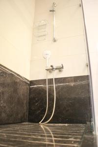 Uma casa de banho em YourPlace - Luxury - Prestigia Hay Riad