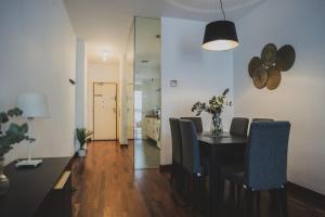 Kép AZZ Sevilla Torre de la Plata Apartamentos szállásáról Sevillában a galériában