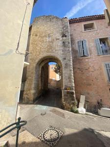Fotografia z galérie ubytovania Bel appartement T1 30m2 centre historique Aubagne v destinácii Aubagne
