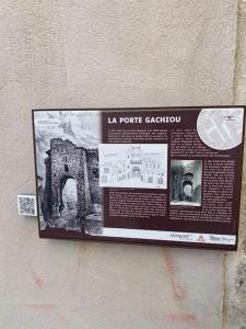 Fotografia z galérie ubytovania Bel appartement T1 30m2 centre historique Aubagne v destinácii Aubagne