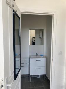 Fotografia z galérie ubytovania Bel appartement T1 30m2 centre historique Aubagne v destinácii Aubagne