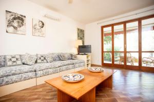 A seating area at Villino Norsi