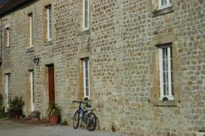 Foto dalla galleria di Chambre d'Hôte La Maison du Mesnil a Saint-Hilaire-Petitville