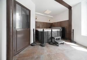 Fotografia z galérie ubytovania Appartement Spa - Jacuzzi privatif - Fer Rêver 63 v destinácii Thiers